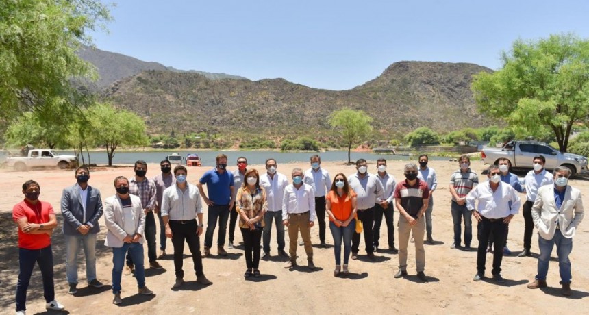  Obras: Intendentas e intendentes realizaron recorrido por parques y Dique los Sauces 