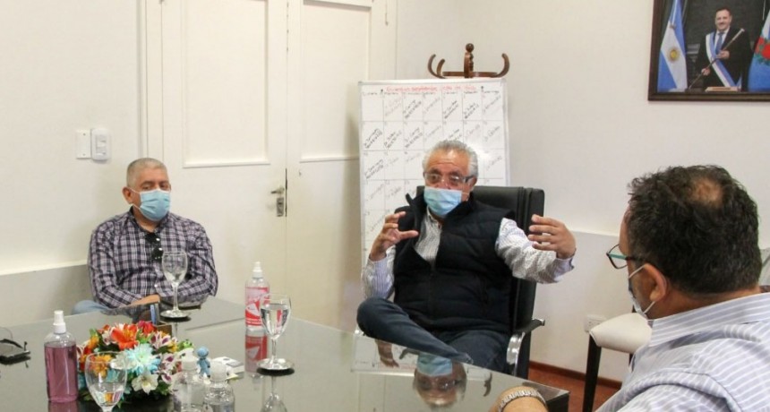 Gobierno provincial prepara estrategia para la campaña de vacunación contra el COVID-19