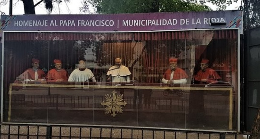 Municipio trasladó el monumento homenaje al Papa Francisco