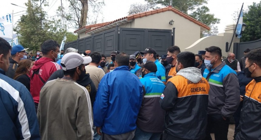 El Gobierno Provincial brinda detalles del pago a trabajadores municipales 