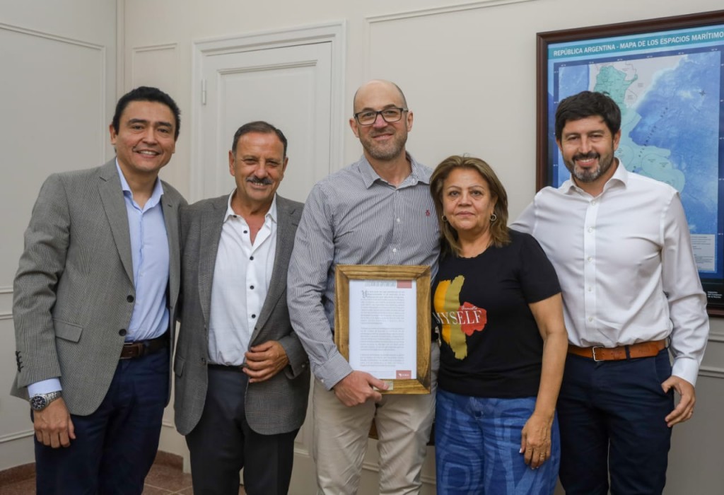 Quintela se reunio con el nuevo director del CRILAR