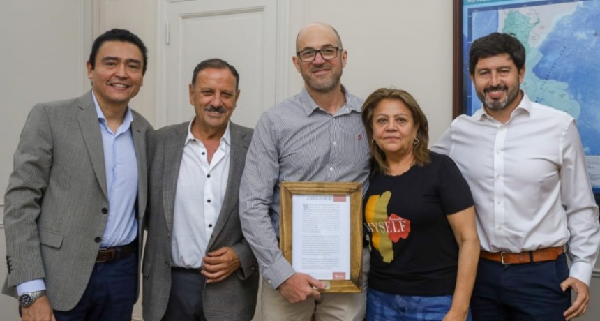 Quintela se reunio con el nuevo director del CRILAR