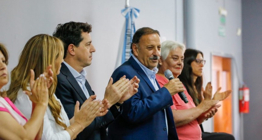 El gobierno hizo entrega de 110 escrituras en el Barrio Aguadita de Vargas