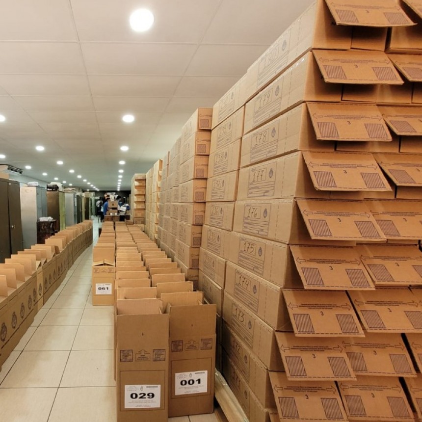 Rige la veda electoral en todo el país