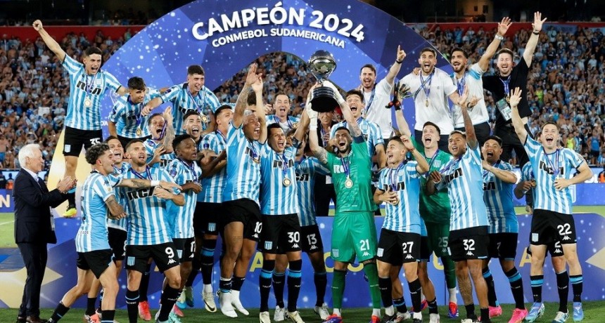  Racing campeón de la Sudamericana: Celebración en el Obelisco junto a miles de hinchas