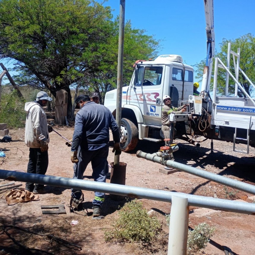 Avanza el operativo de mantenimiento del sistema de distribución de agua potable en toda La Rioja