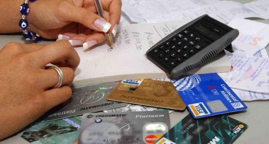 Alarmante suba del endeudamiento de las familias en Argentina