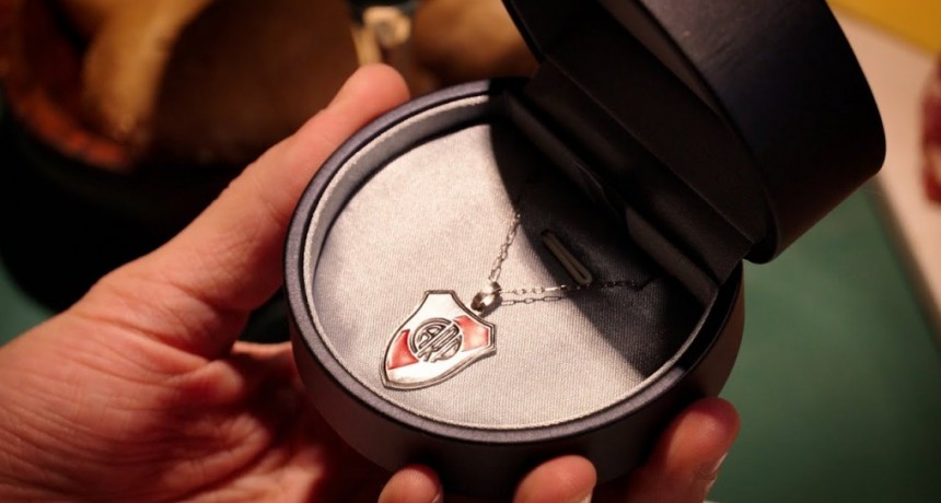 River Plate suma estilo y lanza su primera colección oficial de joyas