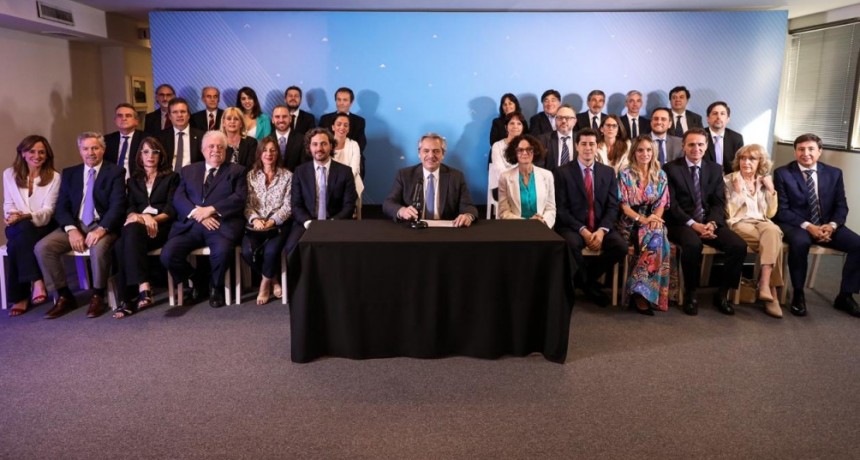 Alberto Fernández oficializó su gabinete
