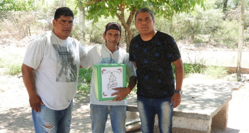 Trabajadores de la Asociación de Veteranos recibieron presente navideño