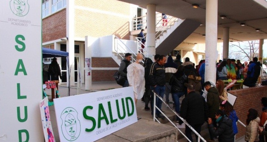 Acreditaron la carrera de Enfermería de la UNLaR