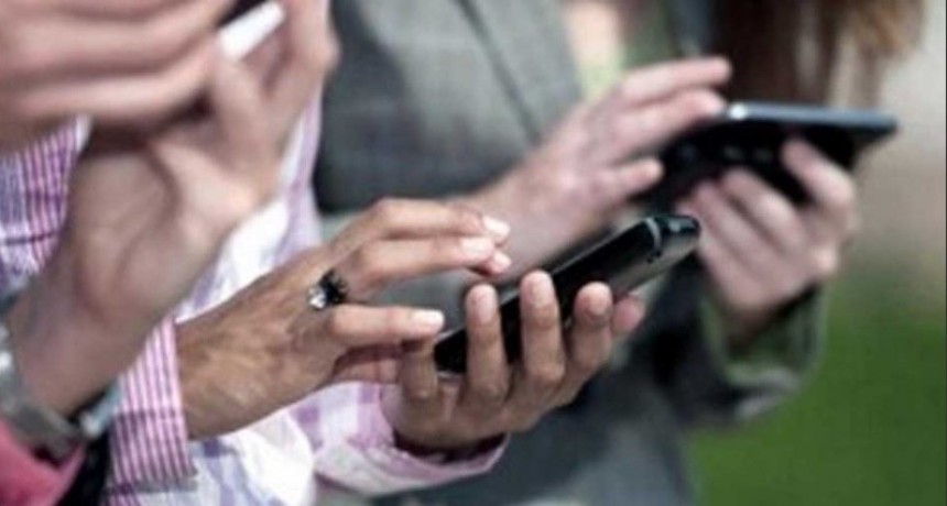 El Gobierno anunció un plan básico universal obligatorio para telefonía, internet y TV paga