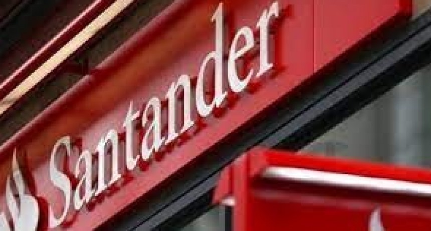 Anunciaron un paro total de actividades para el viernes en el Banco Santander