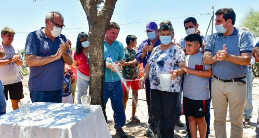 El Gobierno provincial dejó en funcionamiento la totalidad de un acueducto ganadero 