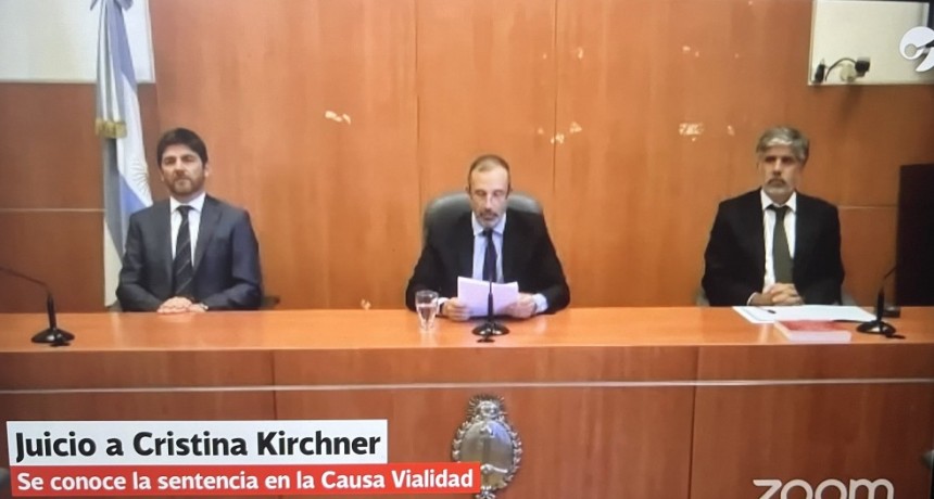 Causa Vialidad: el Tribunal condenó a Cristina Kirchner a 6 años de prisión e inhabilitación perpetua para ejercer cargos públicos