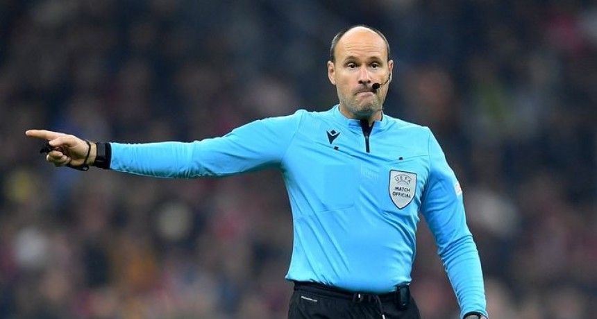 El español Mateu Lahoz dirigirá Argentina-Países Bajos por los cuartos de final