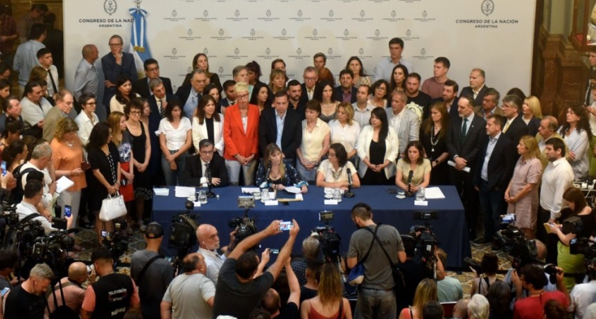 Diputados y senadores del Frente de Todos repudiaron la condena a Cristina Kirchner