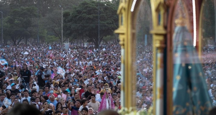 Masiva muestra de fe en las celebraciones por el Día de la Virgen
