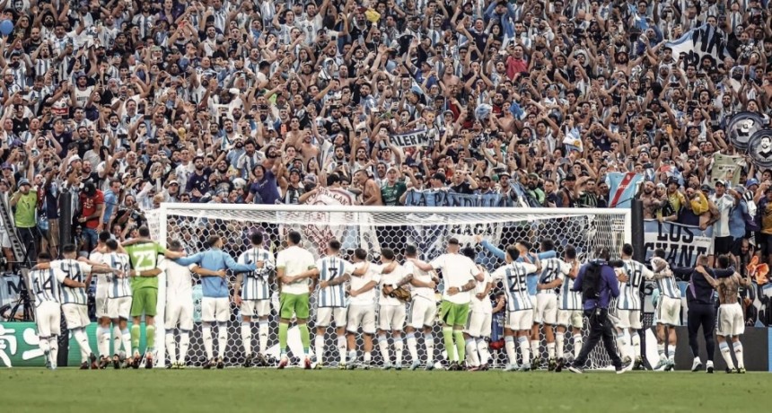 Esta medianoche, los canales de aire harán sonar el himno cantado por el plantel de la Selección 