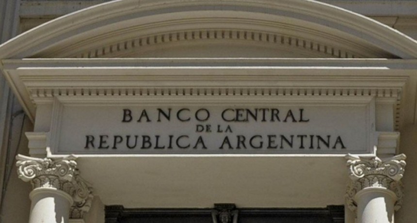 Este martes los bancos estarán abiertos hasta las 12