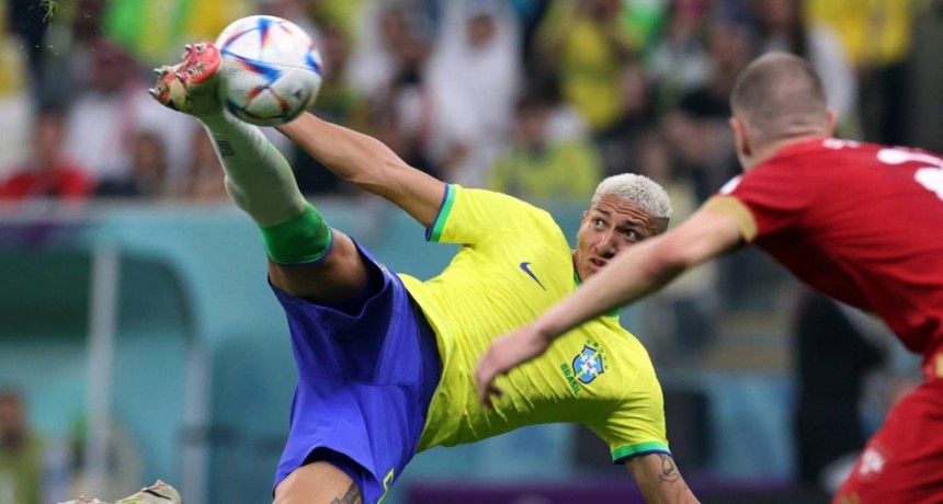 El gol del brasileño Richarlison fue elegido el mejor del mundial
