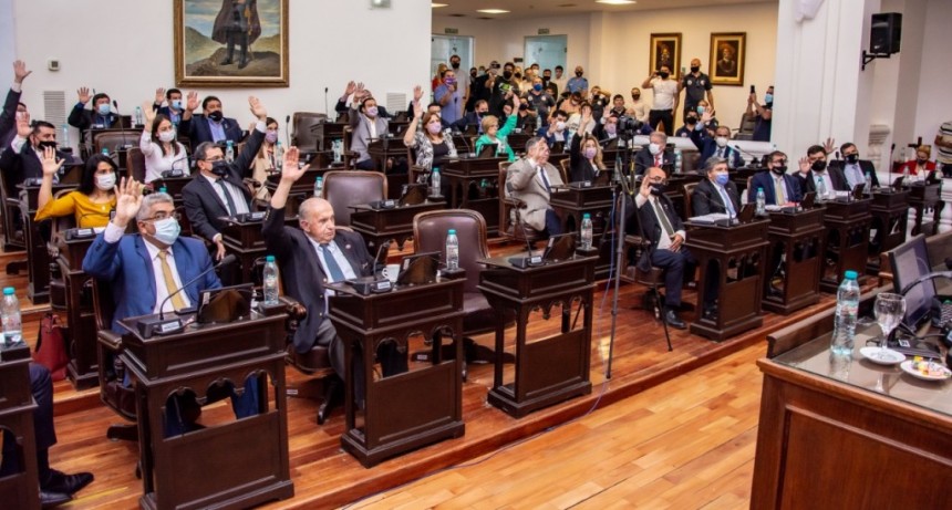 Legisladores provinciales preocupados por el avance contra el federalismo