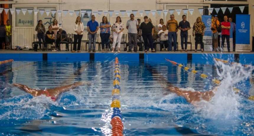 Se reinauguró el natatorio del Polideportivo Menem