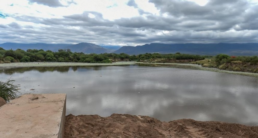 El Gobierno provincial construye un nuevo reservorio de agua en la zona este de la ciudad 