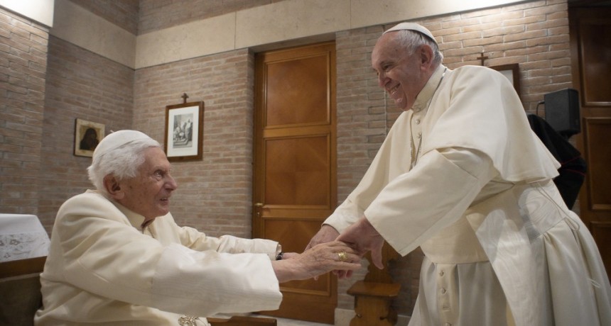 A los 95 años, murió el papa emérito Benedicto XVI