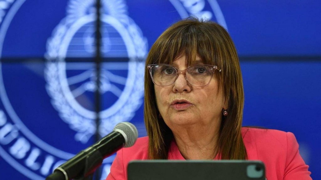 Bullrich presentó el nuevo protocolo antipiquetes