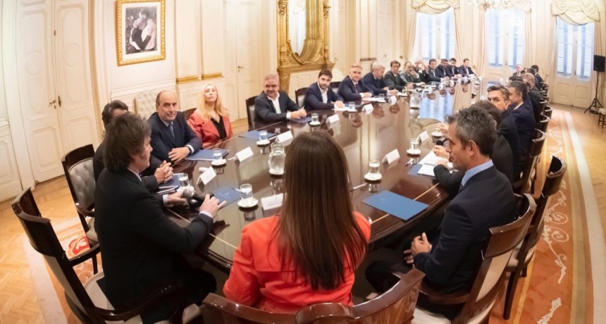  Quintela junto a varios de sus pares contra la restauración del Impuesto a las Ganancias