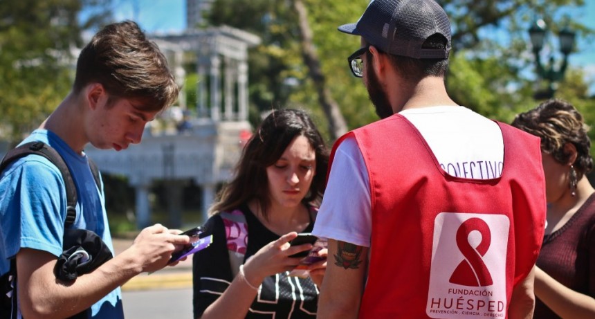 Son más de 140 mil los argentinos que viven con VIH en la actualidad