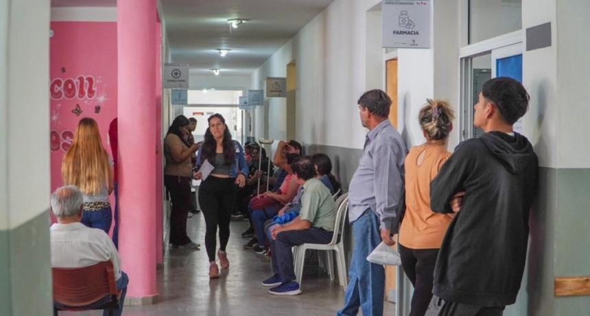 Quintela se diferencia de Milei y La Rioja continuará atendiendo de manera gratuita a extranjeros en los hospitales públicos