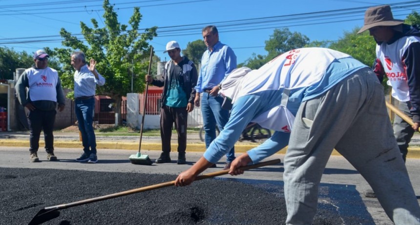 Armando Molina supervisó obra de asfaltado en avenida San Francisco