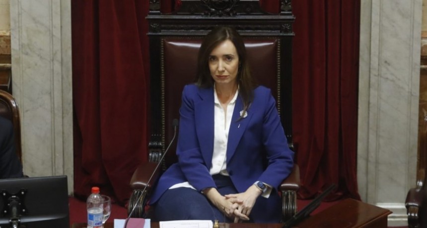 Casa Rosada advierte que notificaron a Villaruel del viaje de Milei por lo que no debió presidir la polémica sesión del senado